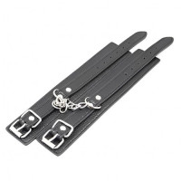 Наручники из экокожи DS Fetish Wrist Restraints чорні із сріблястою фурнітурою