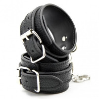 Наручники из экокожи DS Fetish Wrist Restraints чорні із сріблястою фурнітурою