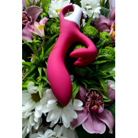 Гибкий двойной вибратор SATISFYER EMBRACE ME бордовый