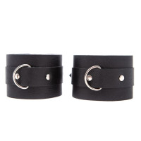 Кожаные наручники DS Fetish с никелированной пряжкой (без сцепки) черные