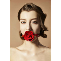 Кляп троянда із силікону та італійської шкіри Rose Ball Gag UPKO