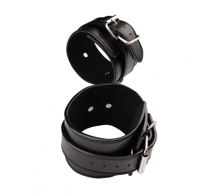 Наручники классические Chisa Behave Luxury Fetish из кожзама, черный