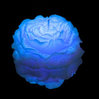 Свеча пион люминесцентный GlowKink низкотемпературная, голубая, L