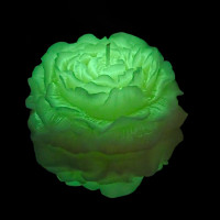 Свеча пион люминесцентная GlowKink низкотемпературная, салатовая, L